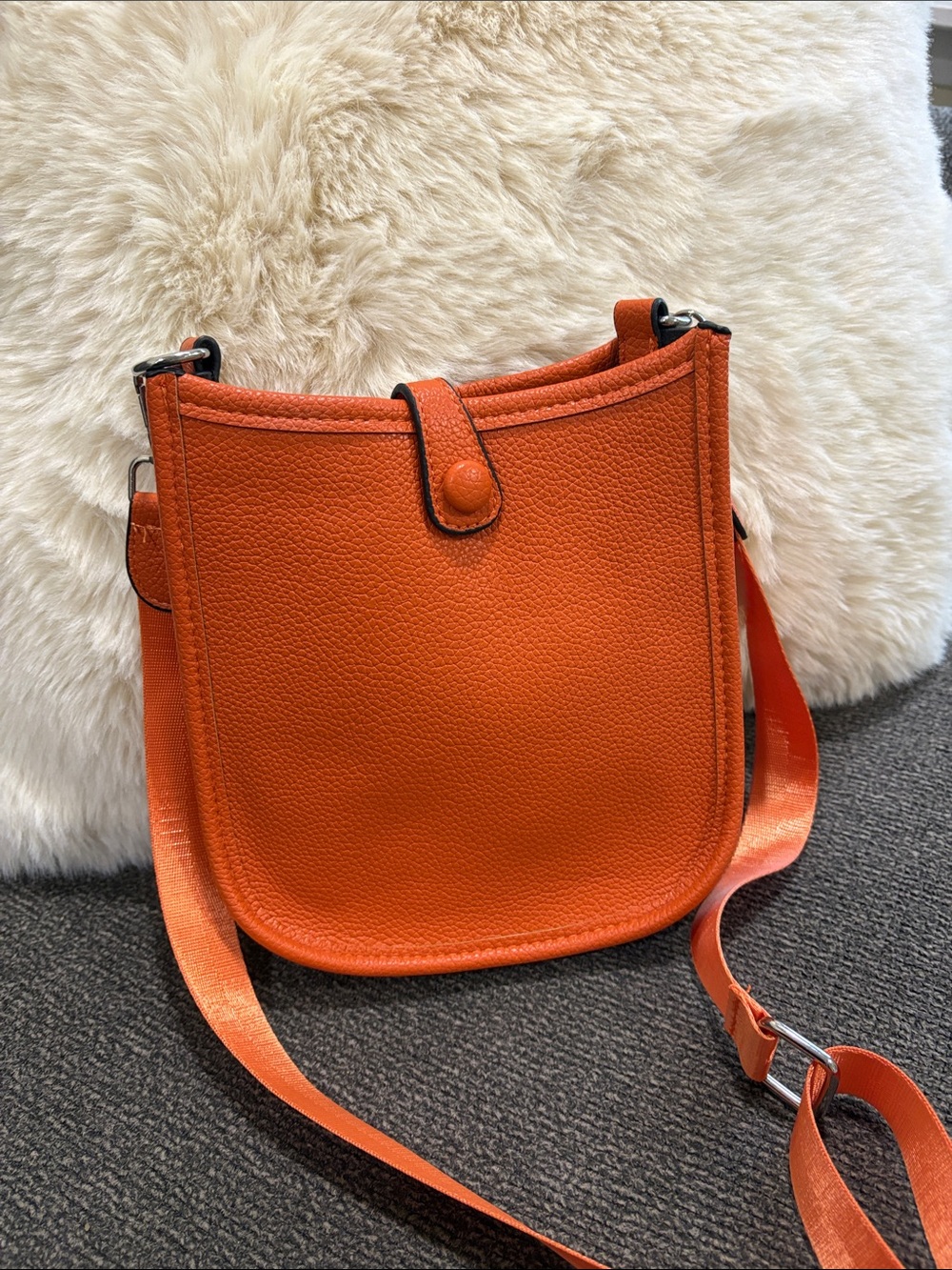 BRAND NEW! Orange Leather Crossbody Bag with Perforated H Accent - Picture 2 of 5